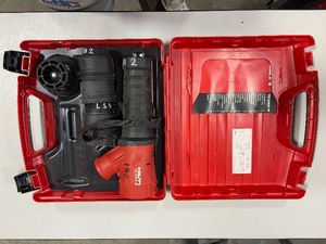 lot 443 image: Hilti TE DRS-B dust Removal system in case
