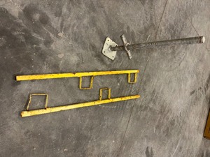 lot 573 image: Guardrail posts and Safway Scaffolding Leveling Jack