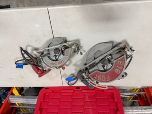 lot 607 image: (2) Skilsaws Mag 77 SHD77M 7 14 Corded Worm Drive Saw HD77 corded 7 14 worm drive saw