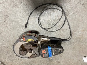 lot 643 image: Metabo  HPT VB 16Y 58 Rebar cutterbender, corded