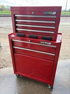 lot 24 image: Waterloo tool cabinet with tools
