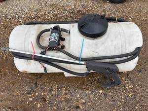 lot 36 image: Portable spray chemical tank