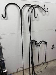 lot 47 image: 9 various sizes of shepherds hooks