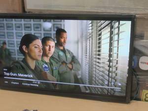 lot 13 image: 32 Inch Samsung  HD H5000F 720p Smart LED TV Wi-Fi, HDR10, 60 Hz Refresh Rate