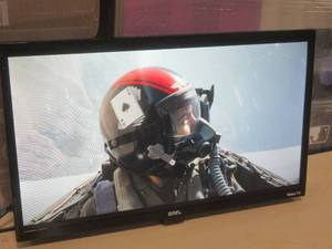 lot 30 image: 24 Inch onn Class HD (720P) LED Roku Smart Television  681131308243