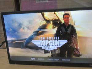 lot 50 image: 24-inch VIZIO D-Series 720p Smart TV with Apple AirPlay and Chromecast Built-in, Alexa Compatibility, D24h-J09,