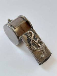 lot 45N image: Vintage Sterling Silver Whistle with Treble Clef Design