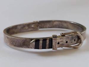 lot 64N image: Sterling Silver Adjustable Belt Bracelet with Onyx Inlay - 925 Marked