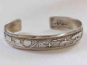 lot 66N image: Sterling Silver Navajo Cuff Bracelet with Detailed Landscape Design