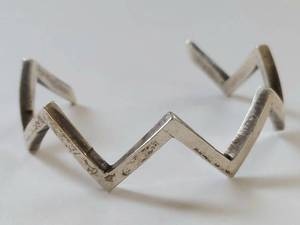 lot 68N image: Sterling Silver Zigzag Design Cuff Bracelet - Modern Unmarked Jewelry