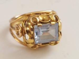 lot 76N image: 14k Gold Ring with Aquamarine Stone, Size 6, 6.15g, Vintage Design