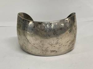 lot 102N image: Unmarked Sterling Silver Cuff Bracelet - Elegant Vintage Design