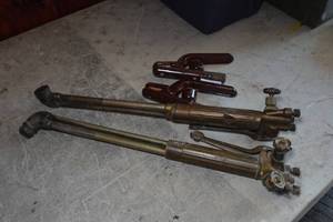 lot 346 image: Oxy-Acetylene Torch Handles, Arc Welding Clamps