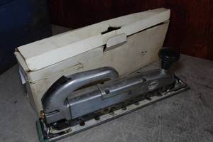 lot 337 image: Sanborn Air Straight Line Sander