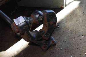 lot 358 image: Combination Pintle Ball Hitch
