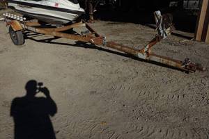 lot 9 image: Boat Trailer