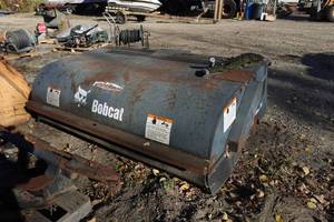 lot 5 image: Bobcat 72 Sweeper Skid Steer Attachment