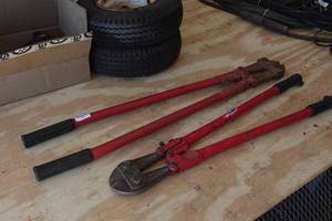 lot 284 image: Bolt Cutters - 30, 36