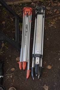 lot 285 image: Aluminum Level Tripods