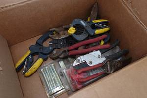 lot 277 image: Assorted Tools - Shears, Clamps, Steering Wheel Puller