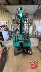 lot 6 image: CFG QK16R Mini Excavator