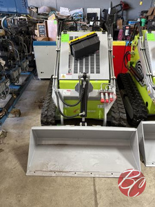 lot 47 image: Landhero LDH-T460 Mini Skid Steer