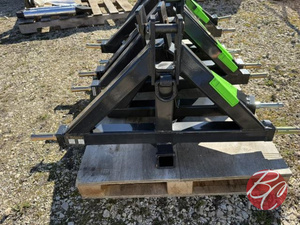 lot 60 image: Wolverine TQH-26-02C Quick Hitch Trailer Receiver