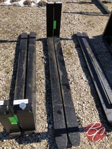 lot 105 image: Wolverine 1T-100321524 Pallet Forks