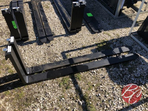 lot 107 image: Wolverine 1T-100321524 Pallet Forks