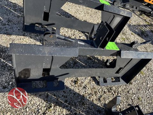 lot 209 image: Wolverine PT-16-01C Quick Hitch