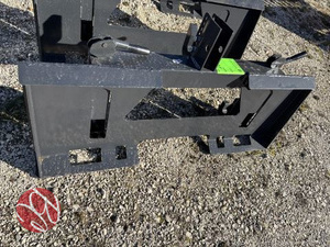 lot 210 image: Wolverine PT-16-01C Quick Hitch