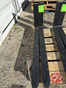 lot 233 image: Wolverine 1.5T-100351225 Pallet Forks