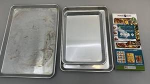 lot 89 image: Nordic Ware 3 Piece Aluminum Baking Sheet Set