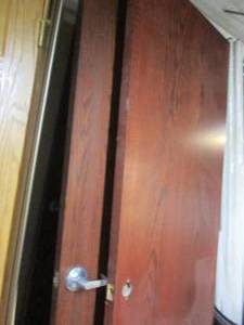 lot 210 image: 6pc Solid executive style office do...