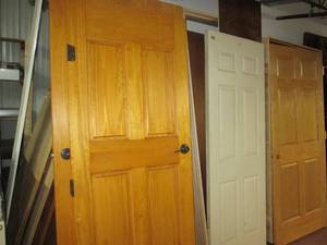 lot 212 image: Huge lot of assorted size interior ...