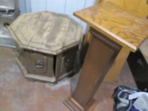 lot 234 image: Vintage octagon end table with stor...
