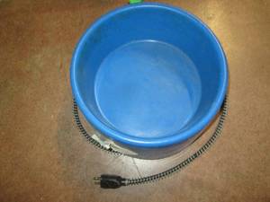 lot 246 image: Heated animal dishbowl...