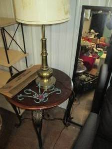 lot 248 image: Collection of Home furnishings and ...