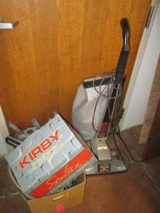 lot 260 image: Kirby Heritage II vacuum cleaner an...