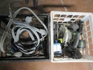 lot 262 image: Cordless circular saw, misc batteri...