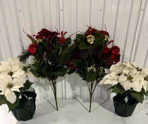 lot 7 image: Poinsettias and Mixed Greenery