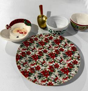 lot 85 image: Poinsettia Plate, Santa Dish, Bowls & Spoon