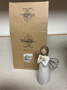 lot 74 image: Willow Tree Sign for Love by Susan Lordi with Original Box