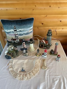 lot 96 image: Lighthouse items