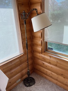 lot 102 image: Ornate Adjustable Metal Floor Lamp With Fabric Shade