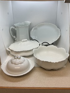 lot 163 image: Haviland France White Porcelain Serving Set with Covered Pieces