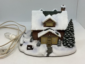 lot 198 image: 2013 Hawthorne Village Riverside Restaurant Lighted Sculpture by Terry Redlin