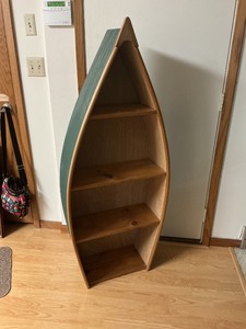 lot 12 image: Wooden Canoe-Shaped Shelf Unit with Green Painted Back