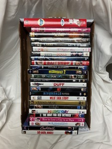 lot 21 image: 25 Assorted DVD Movies in Box