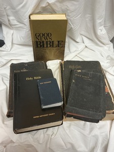 lot 61 image: Six Bibles Including 1906 and 1930 Editions